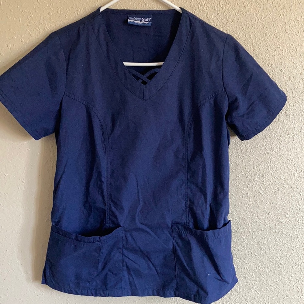 Women’s XS butter-soft scrub top by Uniform Advantage in navy blue